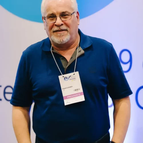 Dr. Efrain Olszewer